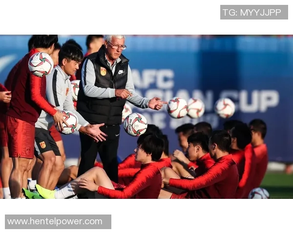 中国队对阵伊朗队里皮执教下的战术较量与球队表现分析